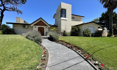 CASA A LA VENTA. PLAYA MANSA. PUNTA DEL ESTE.