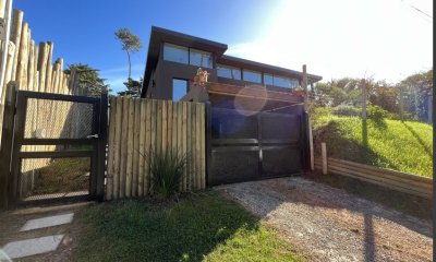 Casa en venta, Lugano, 3 dormitorios + Dependencia, Punta del Este.