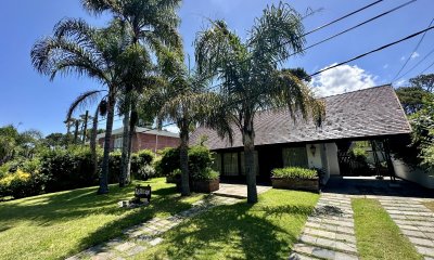 CASA EN VENTA. LA MANSA. MUY CERCA DEL MAR.