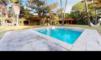 GRAN CASA EN VENTA Y ALQUILER SAN RAFAEL, PLAYA BRAVA, PUNTA DEL ESTE