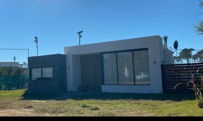 CASA A LA VENTA. BARRIO PRIVADO. PUNTA DEL ESTE.