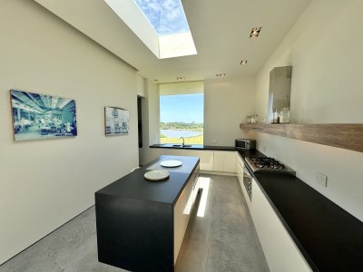 chacra a la venta. barrio privado. villalagos. - hho3380h