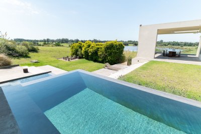 chacra a la venta. barrio privado. villalagos. - hho3380h