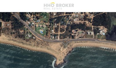 terreno esquina | primera lÍnea | habilitado altura | playa mansa punta del este - hho4007t