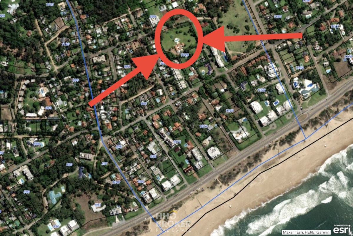Terreno a la venta. Playa Brava. Muy cerca del mar. Apto para bloque bajo. - HHO2579T