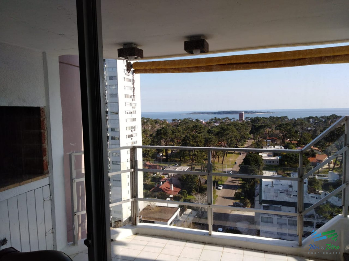 Apartamento ID.4889 - En venta apartamento 3 dormitorios en Roosevelt, zona Cantegril, Punta del Este