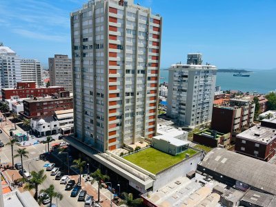 Apartamento de 2 dormitorios en venta, Punta del Este