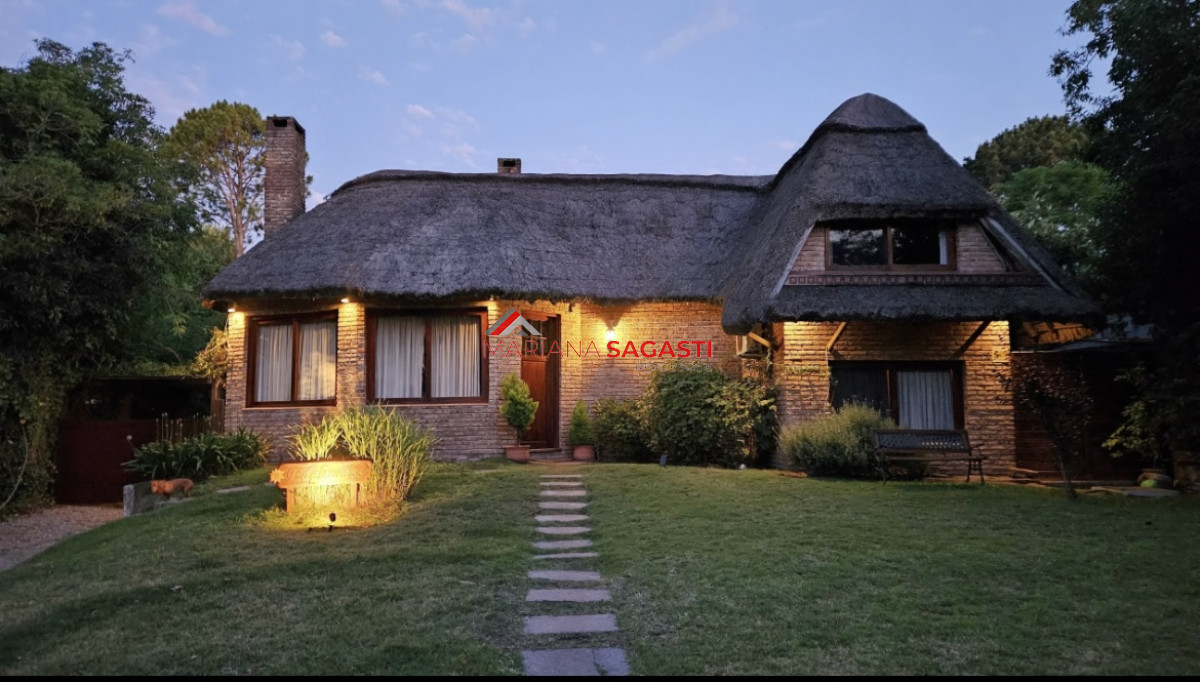 Casa ID.4050 - VENTA - ALQUILER TEMPORADA 
