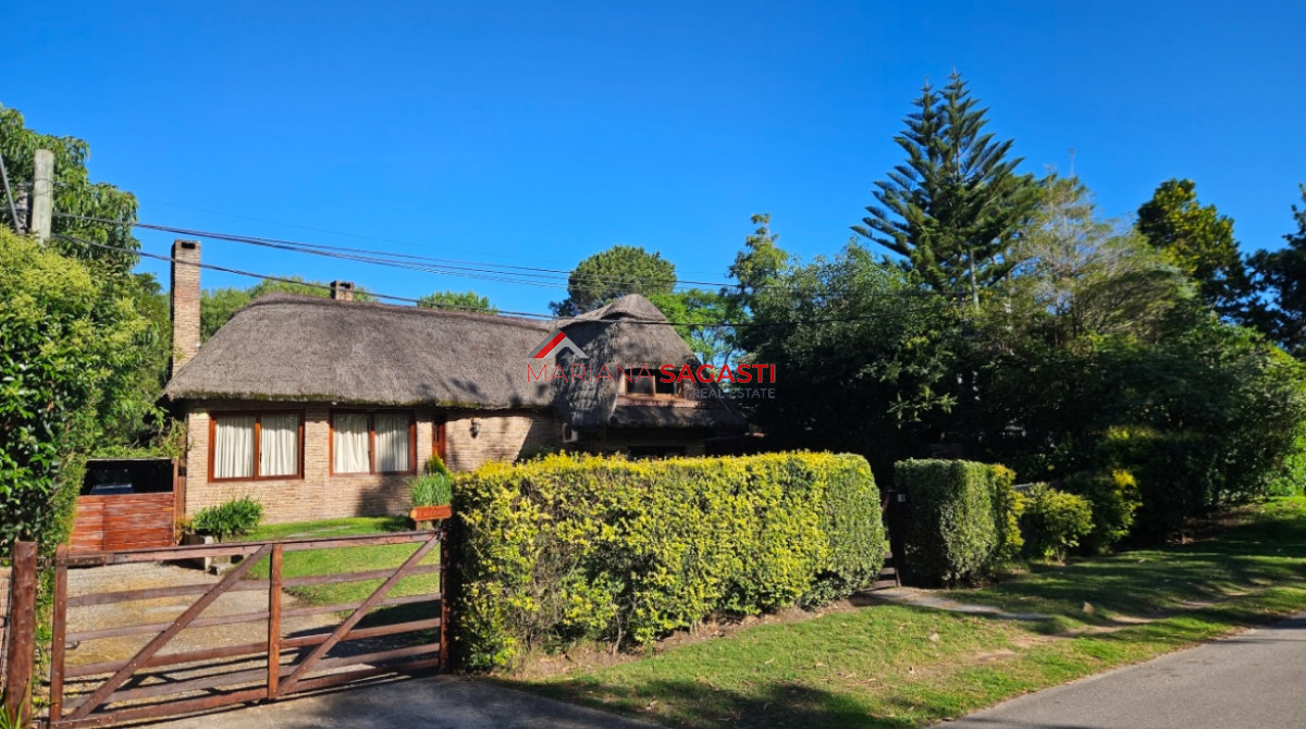 Casa ID.4050 - VENTA - ALQUILER TEMPORADA 