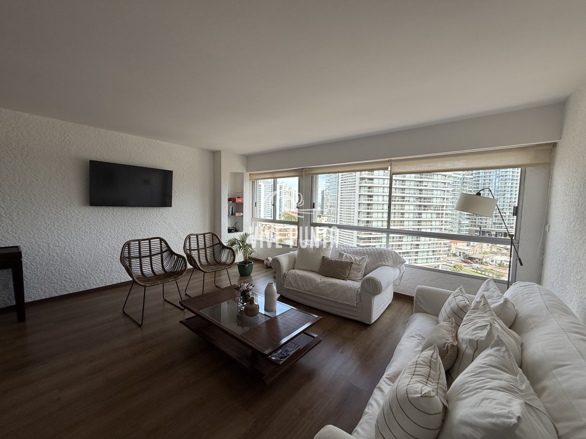 Apartamento ID.1019 - VENTA HERMOSO APTO A PASOS DE LA BRAVA 