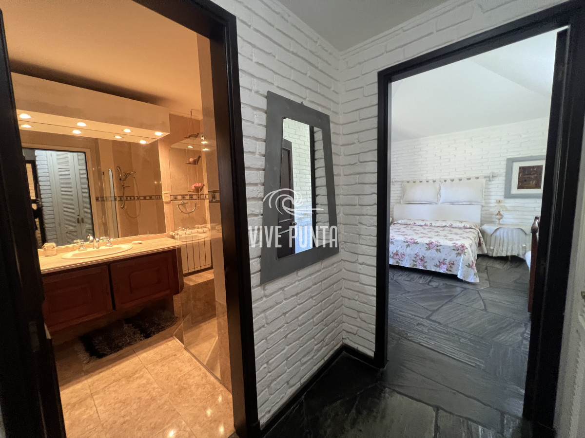 Casa ID.993 - Casa en Punta del Este, Jardines de Córdoba