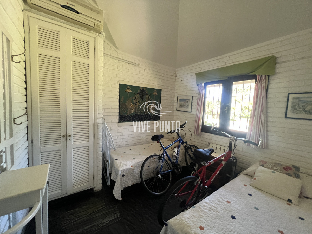 Casa ID.993 - Casa en Punta del Este, Jardines de Córdoba