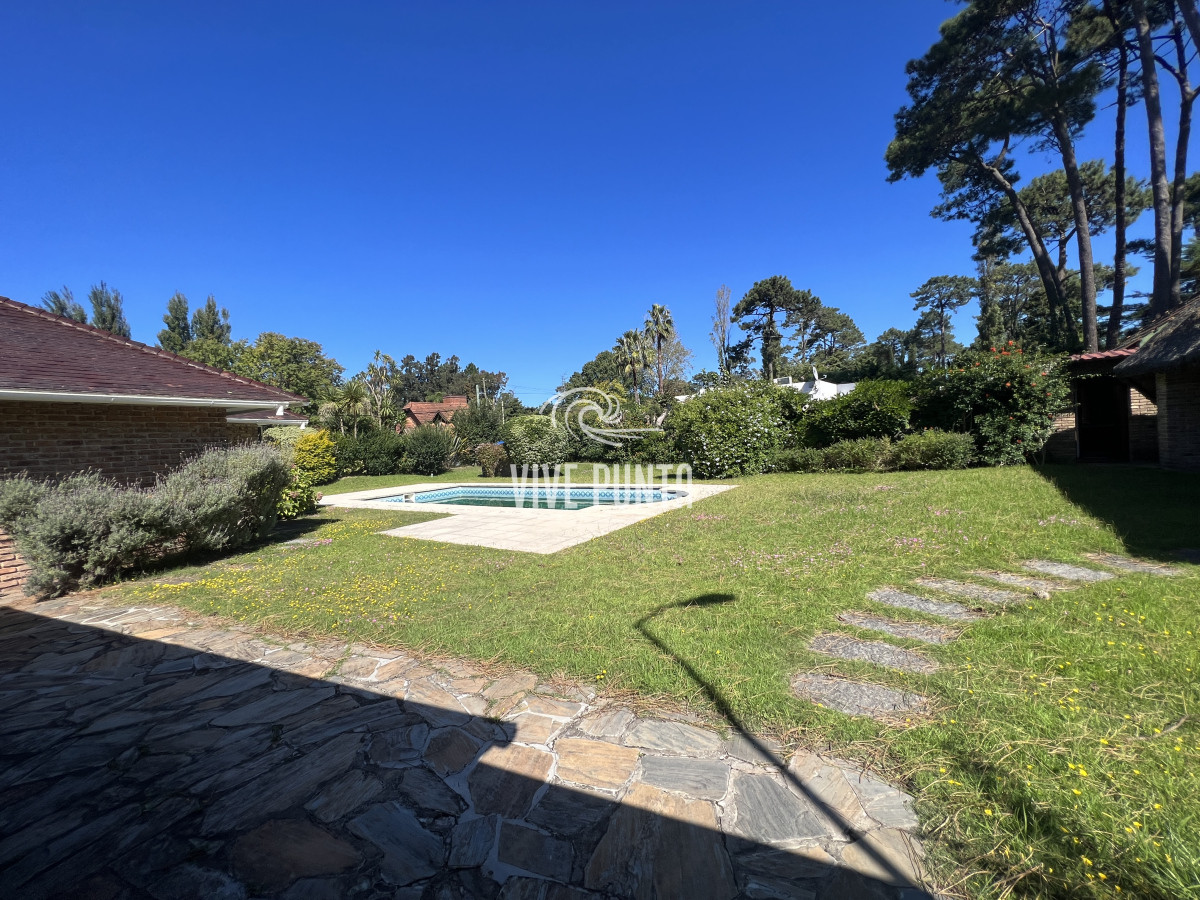 Casa ID.993 - Casa en Punta del Este, Jardines de Córdoba
