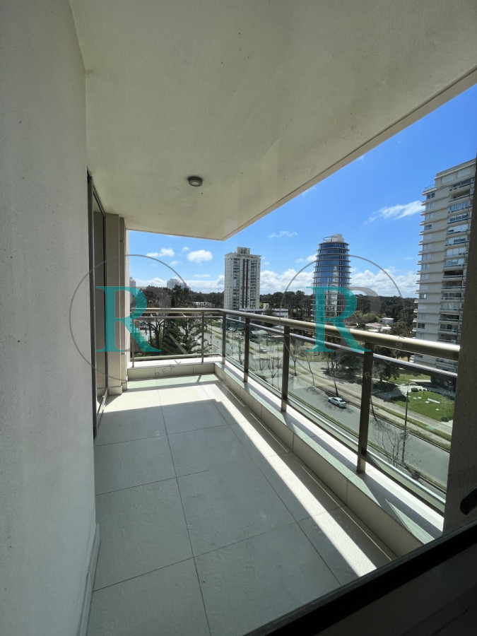 Apartamento ID.1548 - Alquiler Anual apto en excelente ubicación 