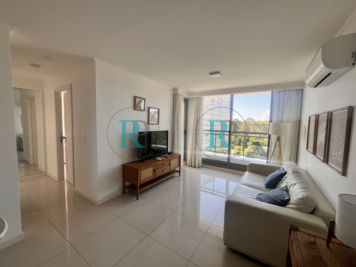 Apartamento ID.1548 - Alquiler Anual apto en excelente ubicación 
