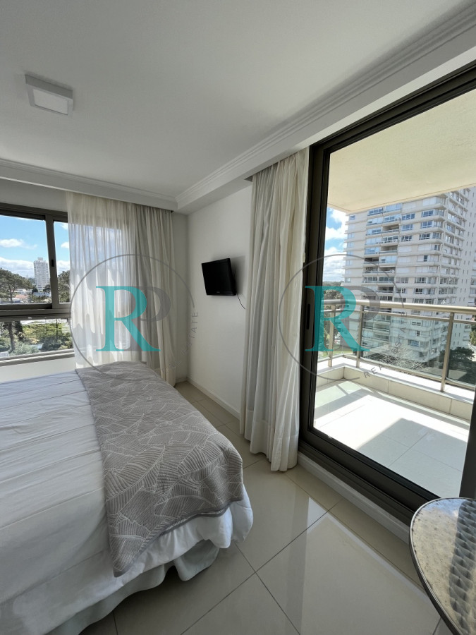 Apartamento ID.1548 - Alquiler Anual apto en excelente ubicación 