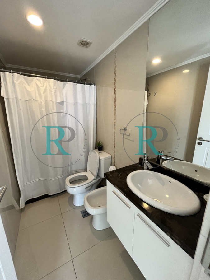 Apartamento ID.1548 - Alquiler Anual apto en excelente ubicación 