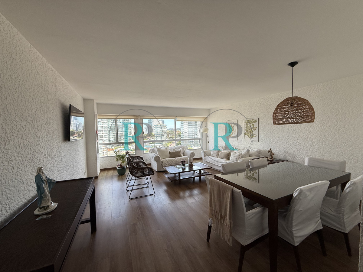 Apartamento ID.2546 - VENTA HERMOSO APTO A PASOS DE LA BRAVA 