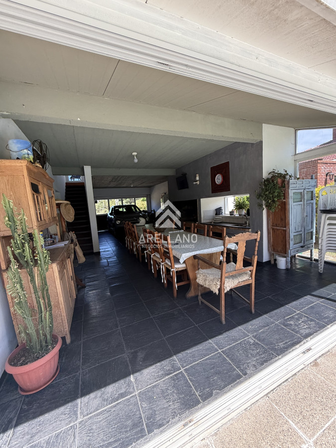 Casa ID.5635 - Venta casa en Tio Tom 4 dormitorios