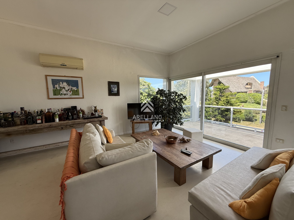 Casa ID.5635 - Venta casa en Tio Tom 4 dormitorios