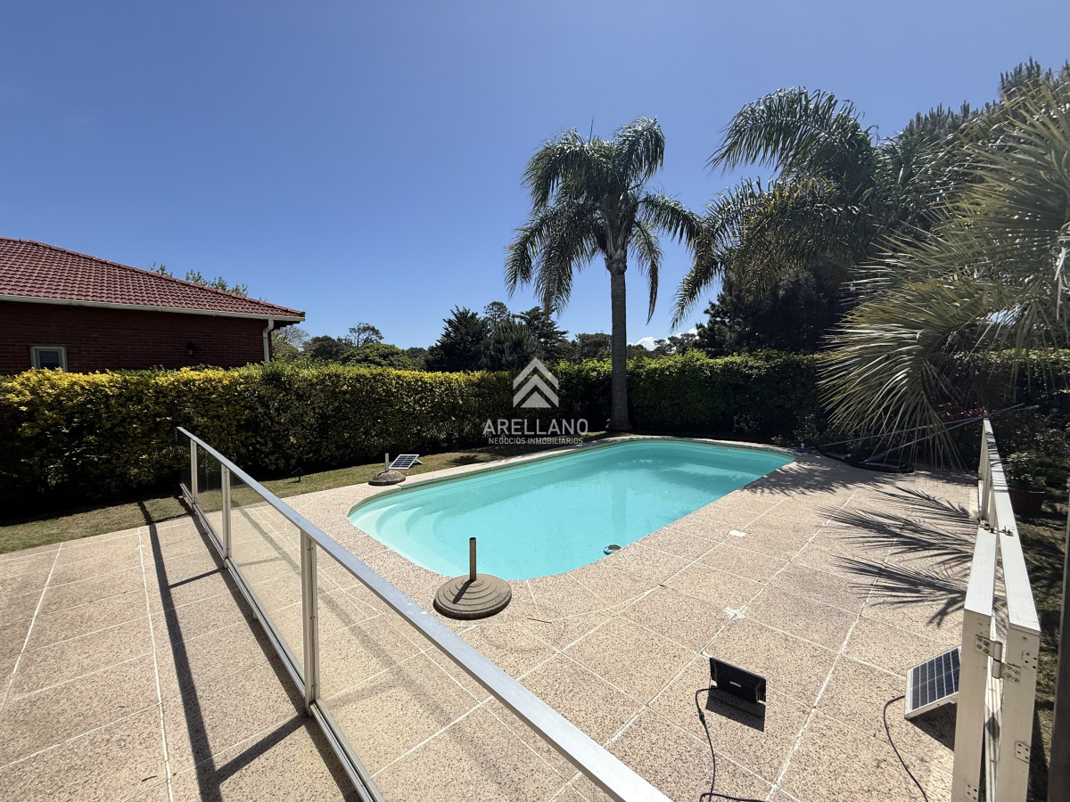 Casa ID.5635 - Venta casa en Tio Tom 4 dormitorios