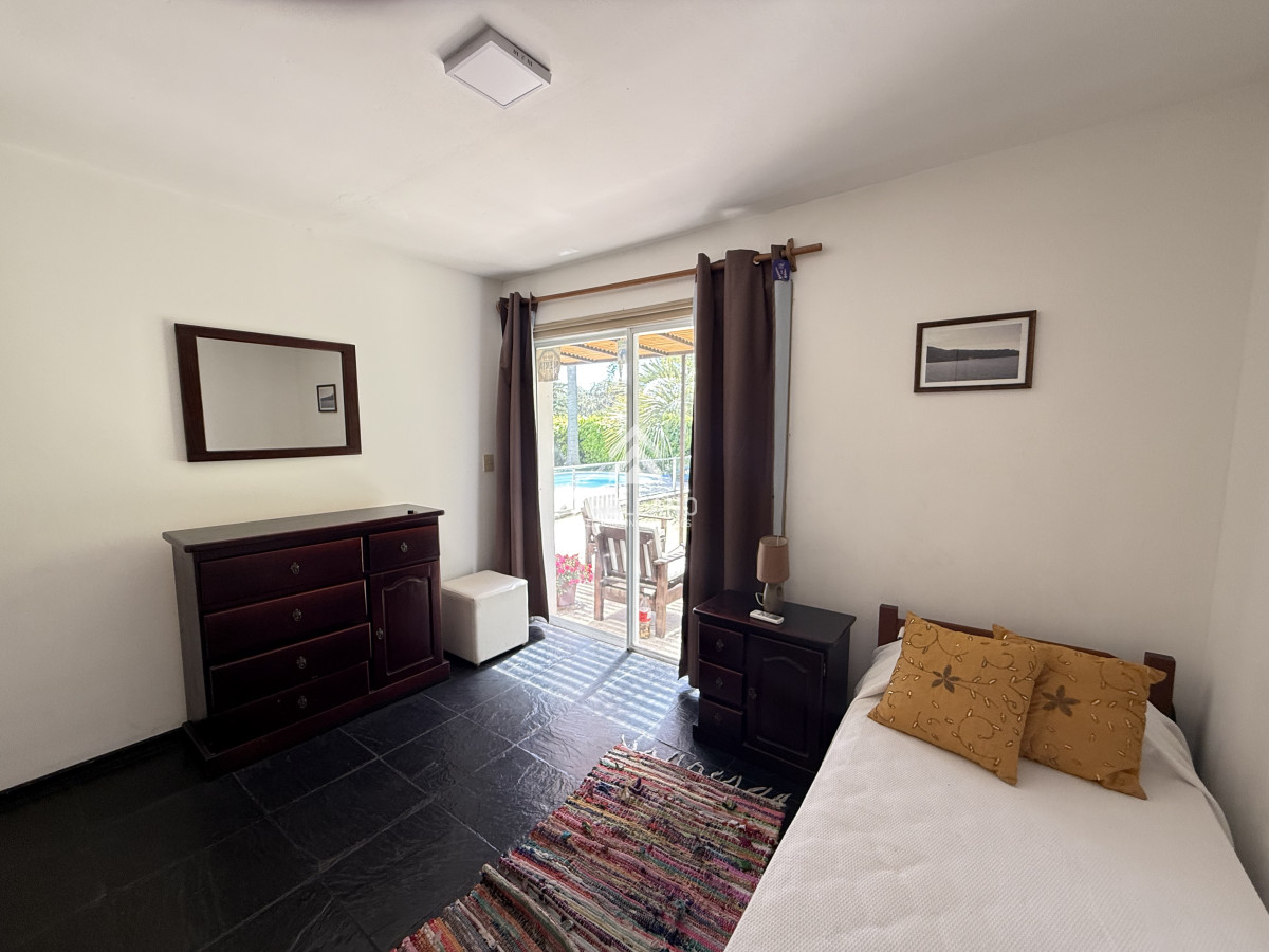 Casa ID.5635 - Venta casa en Tio Tom 4 dormitorios