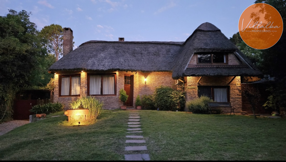 Casa ID.3303 - VENTA - ALQUILER TEMPORADA 
