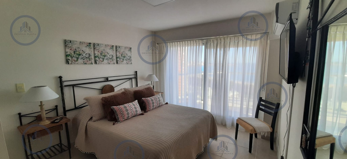 Excelente Apartamento de 2 Dormitorios con Vista al Mar, Playa Mansa — fotografía 3
