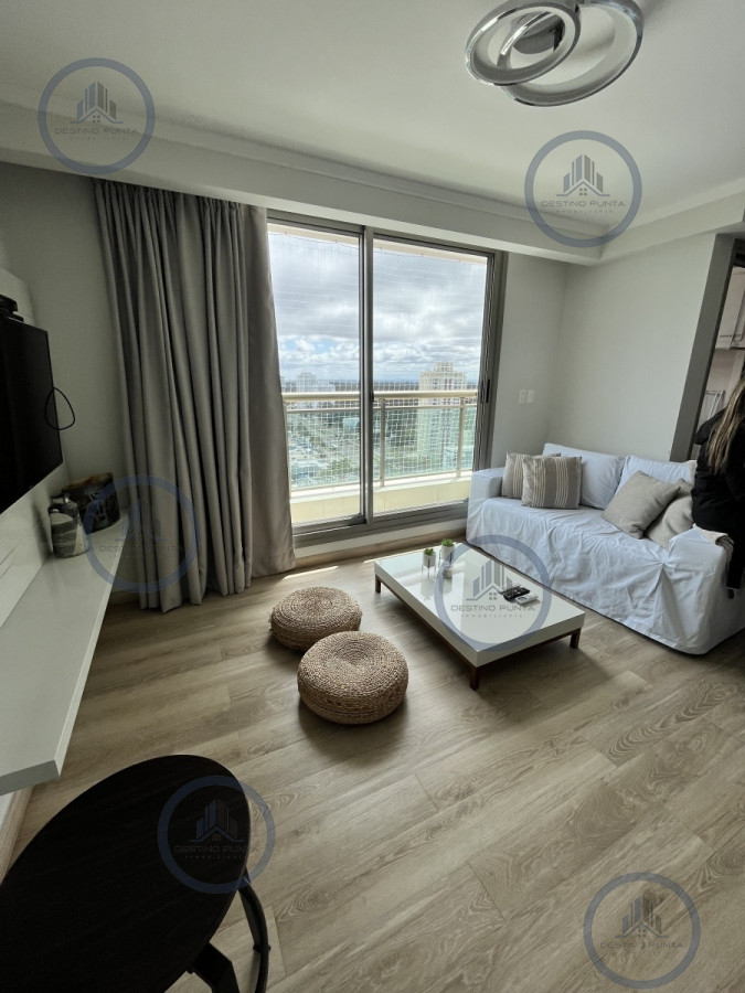 Moderno Apartamento de 1 Dormitorio en Alquiler Anual sobre Roosevelt, Torre con servicios — fotografía 4