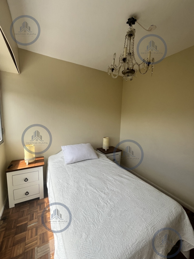 Apartamento ID.2473 - Apartamento de 2 Dormitorios sobre Playa Mansa, Punta del Este