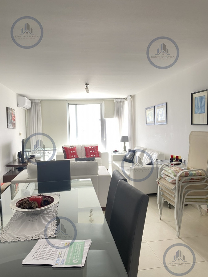 Apartamento con Vista al Mar en alquiler anual o invernal, 3 Dormitorios, Playa Mansa — fotografía 4