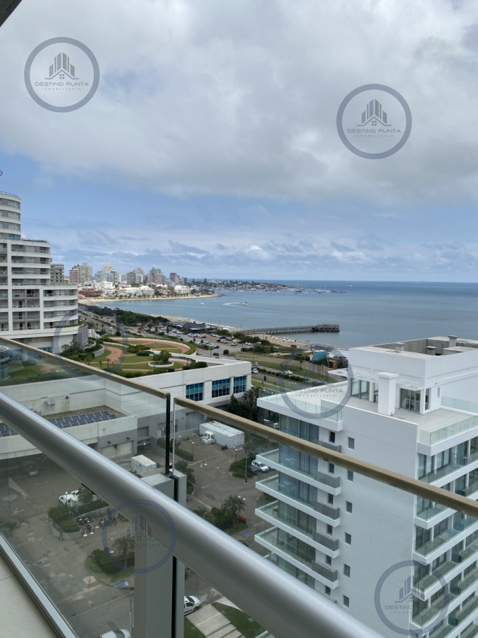Apartamento con Vista al Mar en alquiler anual o invernal, 3 Dormitorios, Playa Mansa — fotografía 1