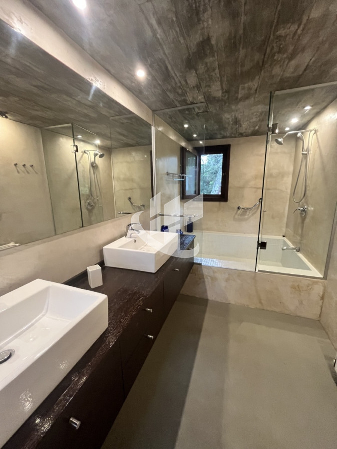 Casa ID.2639 - PUNTA DEL ESTE MANSA EXCELENTE PROPIEDAD EN VENTA 
