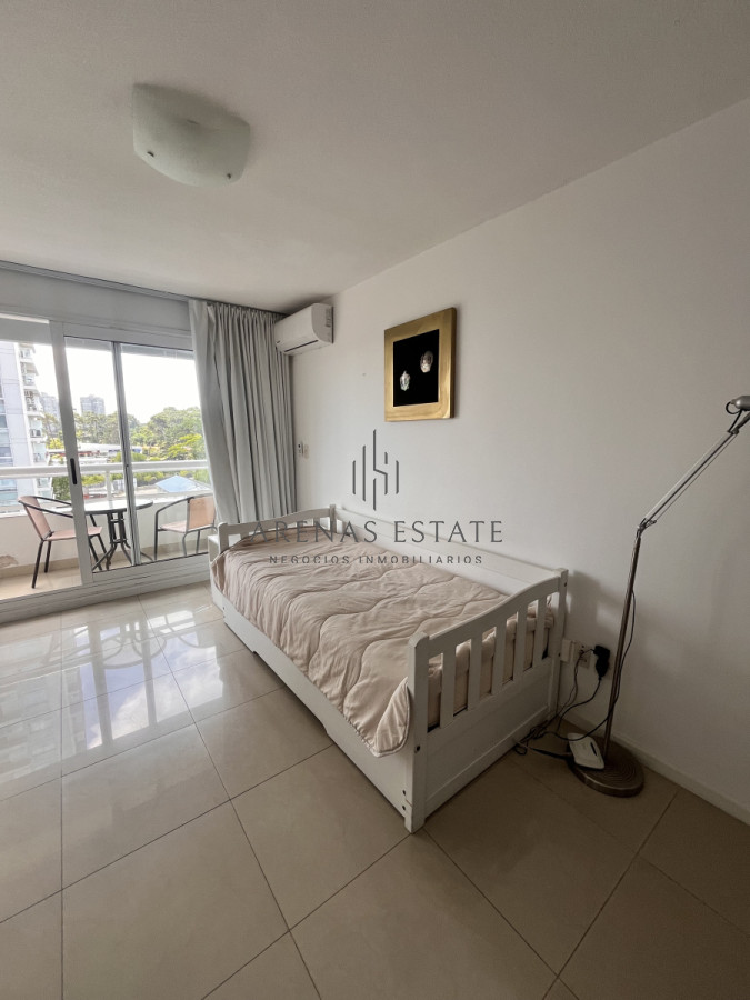 Apartamento ID.3502 - Apartamento en alquiler anual ,1 dormitorio en  Punta del Este 