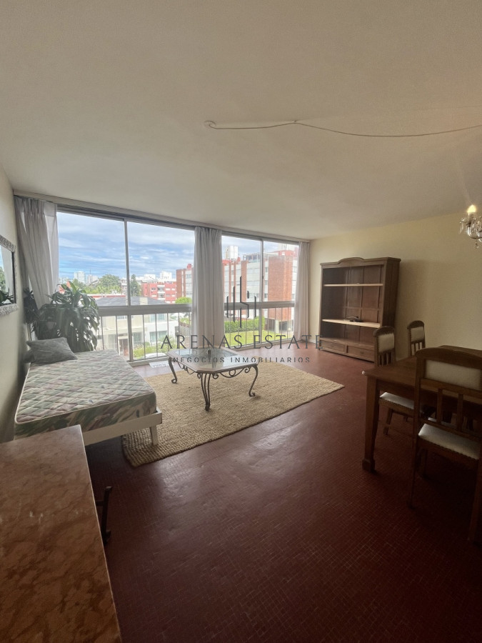 Apartamento ID.3386 - Alquiler Anual 