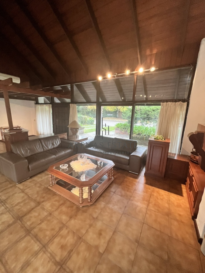 Casa ID.1606 - Casa en venta en zona Mansa 