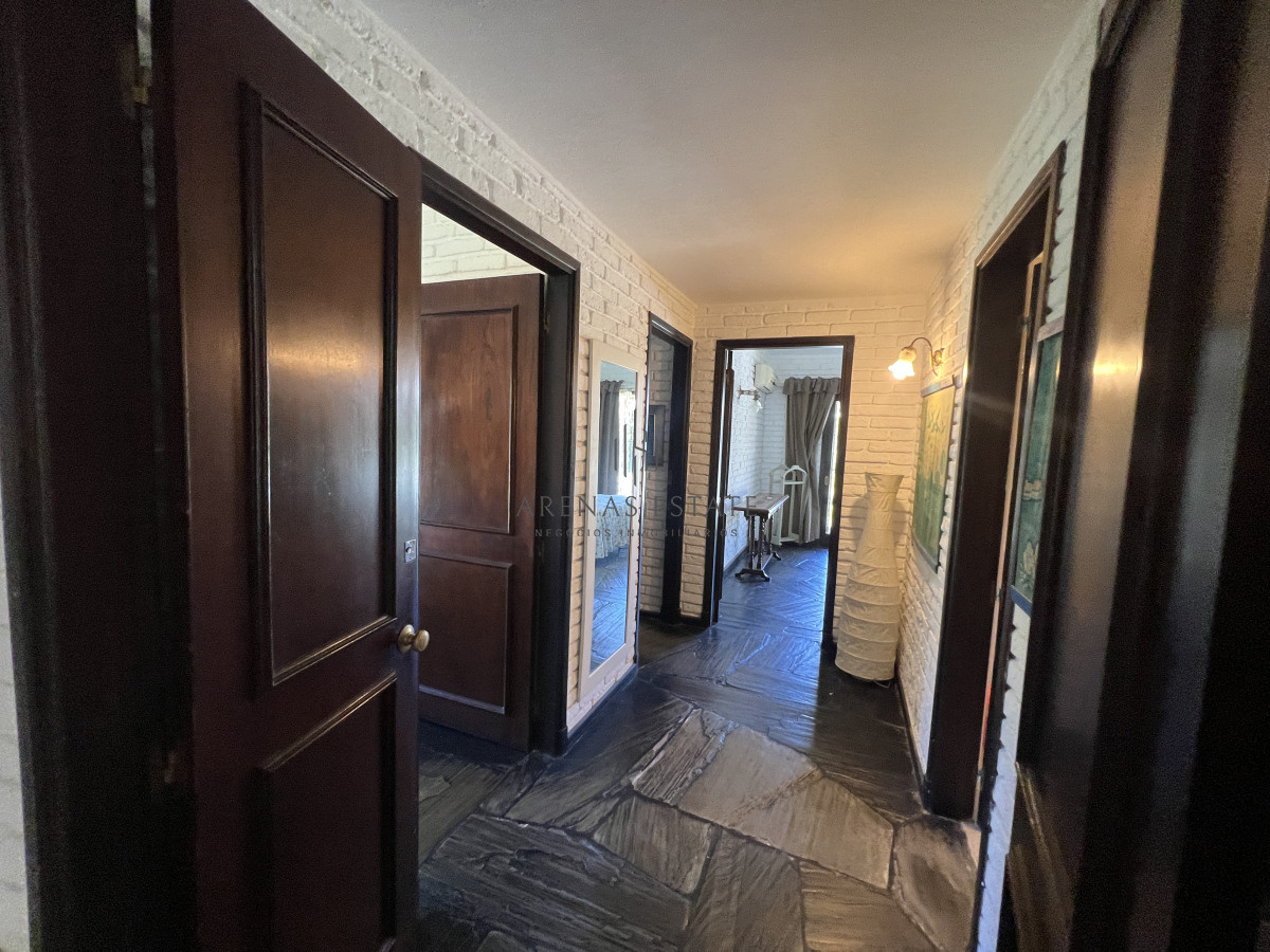 Casa ID.2993 - Casa en venta en Jardines de Cordoba , Punta del Este 