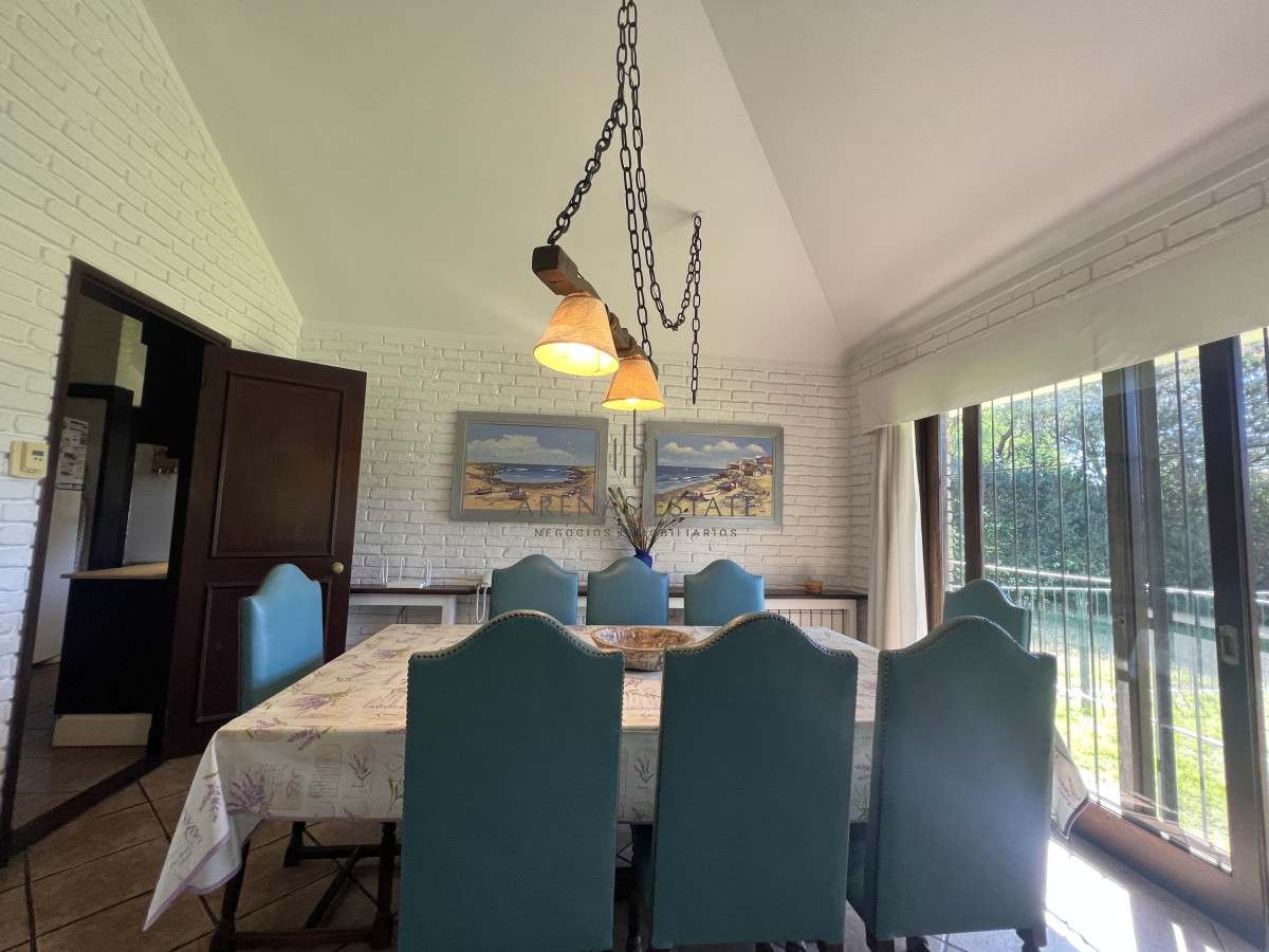 Casa ID.2993 - Casa en venta en Jardines de Cordoba , Punta del Este 