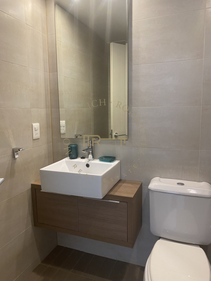 Apartamento ID.2605 - Alquiler anual apto con linda vista 