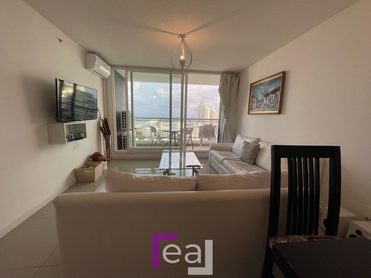 Apartamento ID.209 - Torre de categoria a pasos de la playa Brava 
