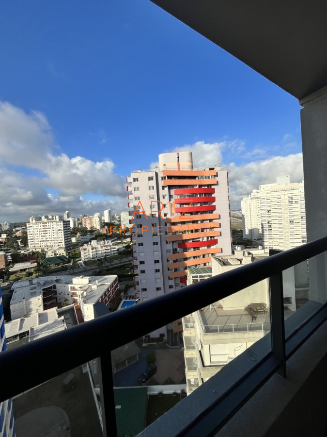 Apartamento ID.1639 - ALQUILER ANUAL 2 DORMITORIOS 1 BAÑO PUNTA DEL ESTE BRAVA