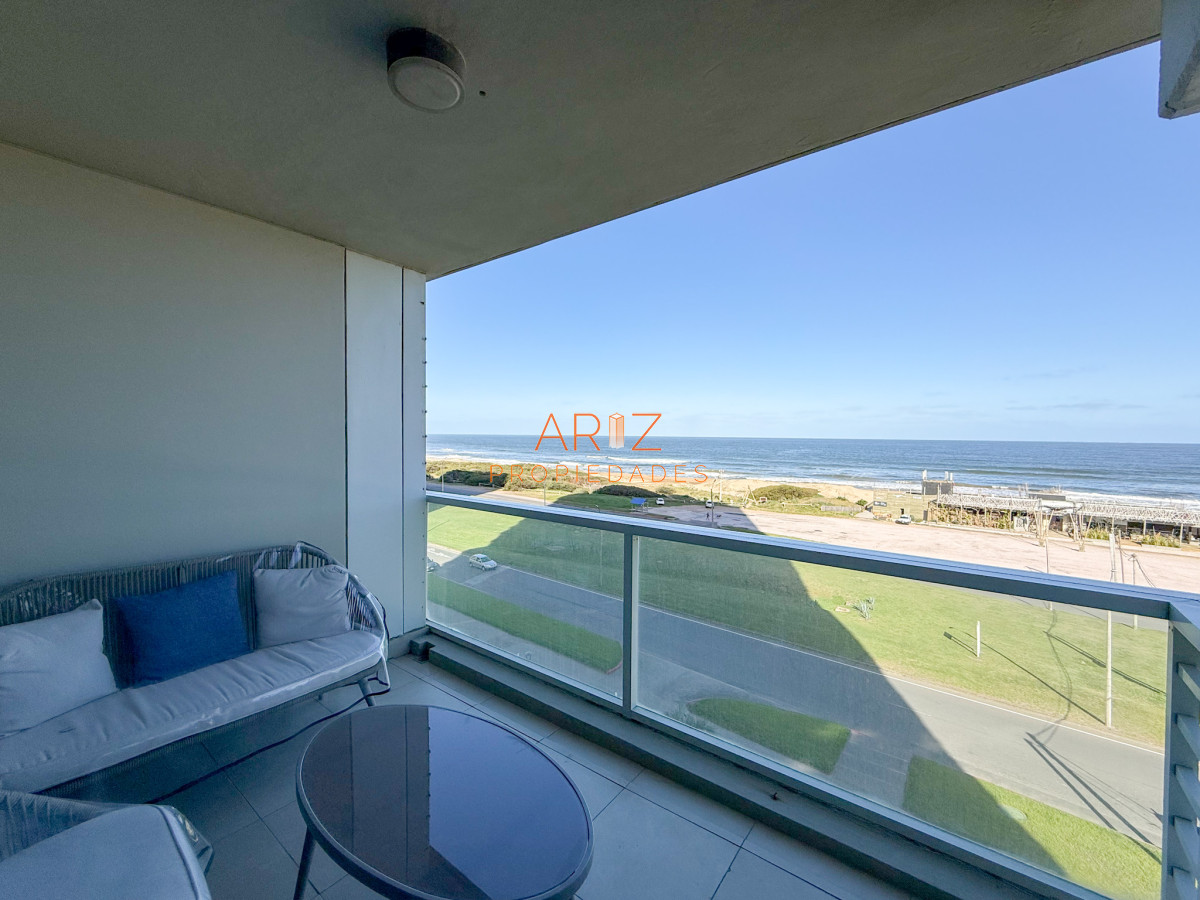 Apartamento ID.2458 - VENTA PRIMERA LINEA BRAVA 2 DORMITORIOS + DEPENDENCIA PUNTA DEL ESTE