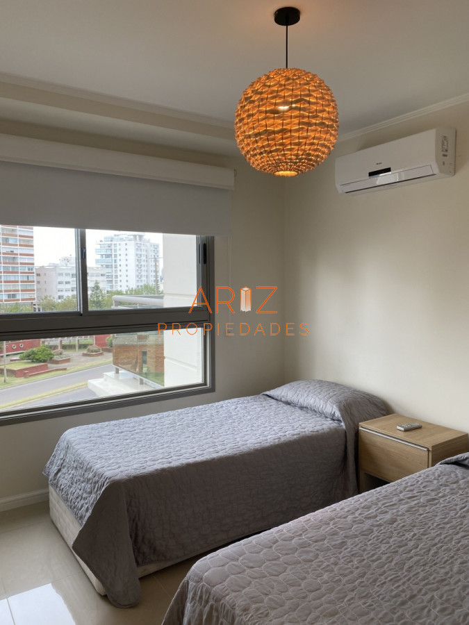 Apartamento ID.596 - VENDO APARTAMENTO 2 DORMITORIOS PUNTA DEL ESTE PENINSULA IMPERIALE III