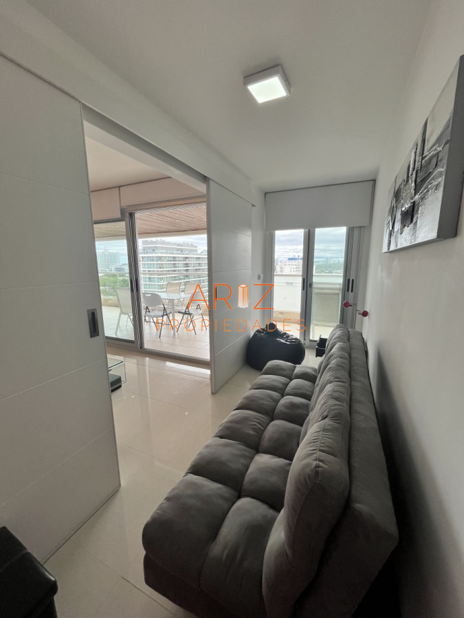 Apartamento ID.1755 - Brava! Excelente ubicación y servicios. DE CATEGORIA 2 DORMITORIOS Y MEDIO 2 BAÑOS LINDA TERRAZA PUNTA DEL ESTE