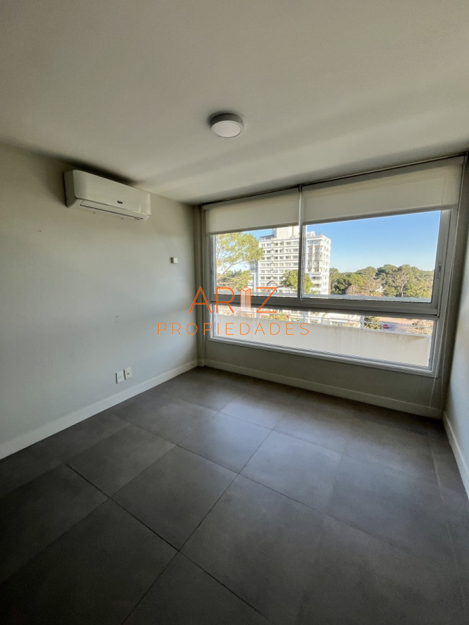 Apartamento ID.1977 - VENTA APARTAMENTO 1 DORMITORIO ROOSEVELT CASI A ESTRENAR MUY LINDO