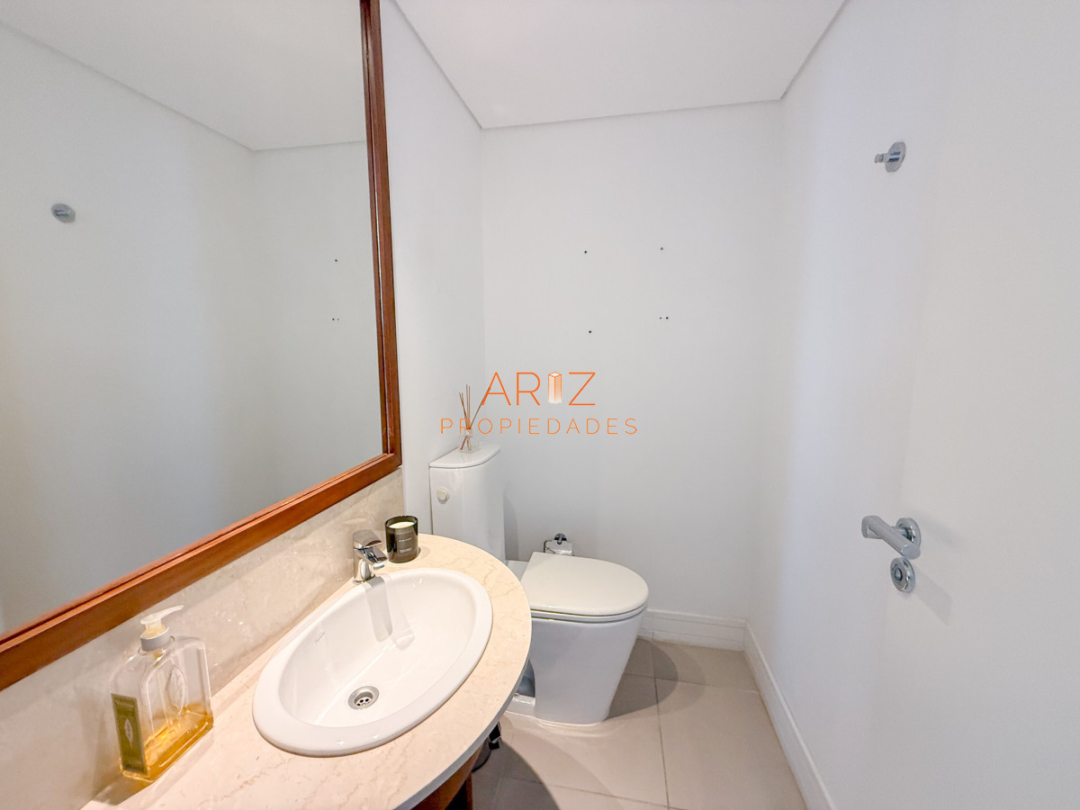 Apartamento ID.2458 - VENTA PRIMERA LINEA BRAVA 2 DORMITORIOS + DEPENDENCIA PUNTA DEL ESTE
