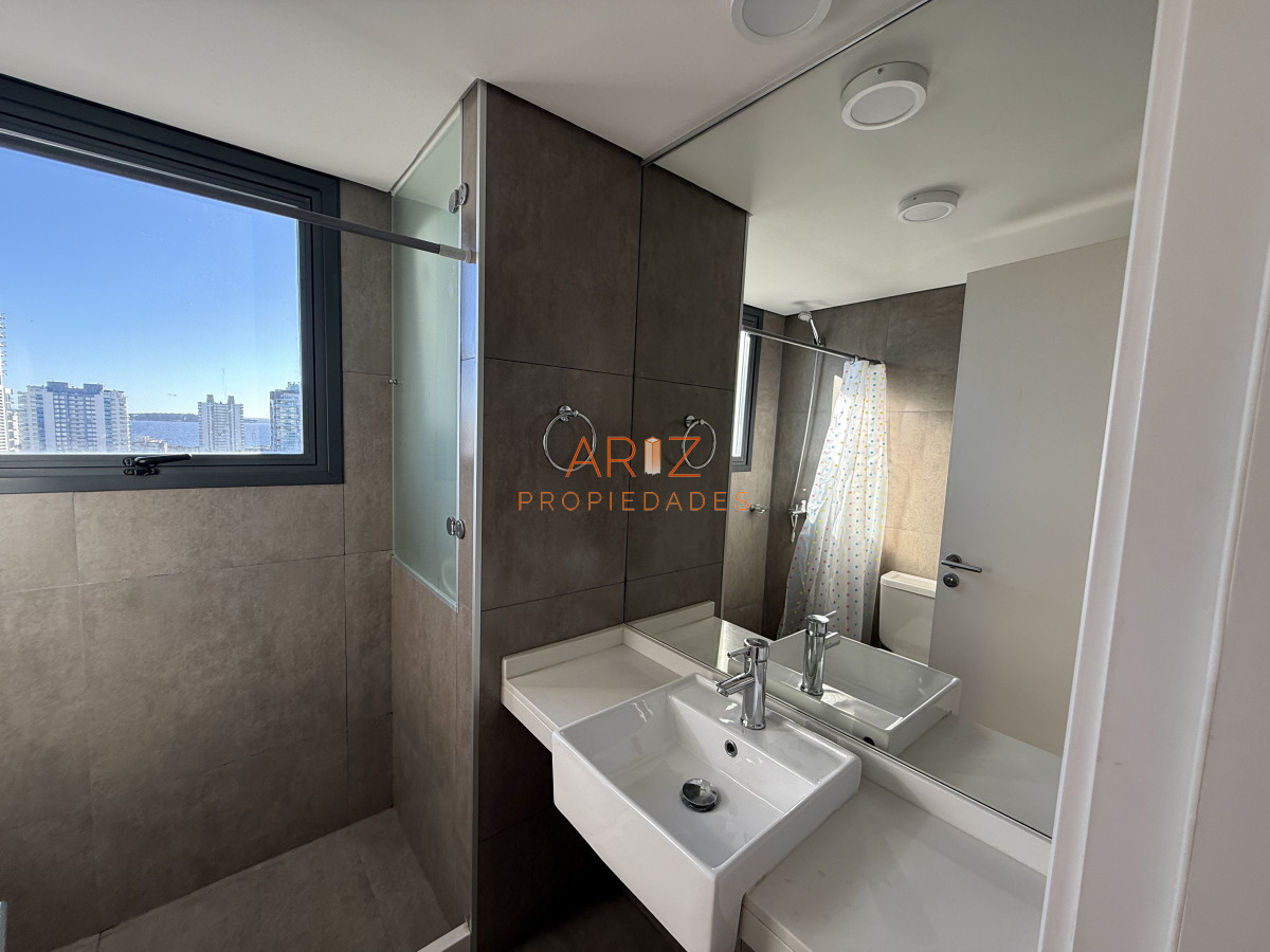 Apartamento ID.1639 - ALQUILER ANUAL 2 DORMITORIOS 1 BAÑO PUNTA DEL ESTE BRAVA