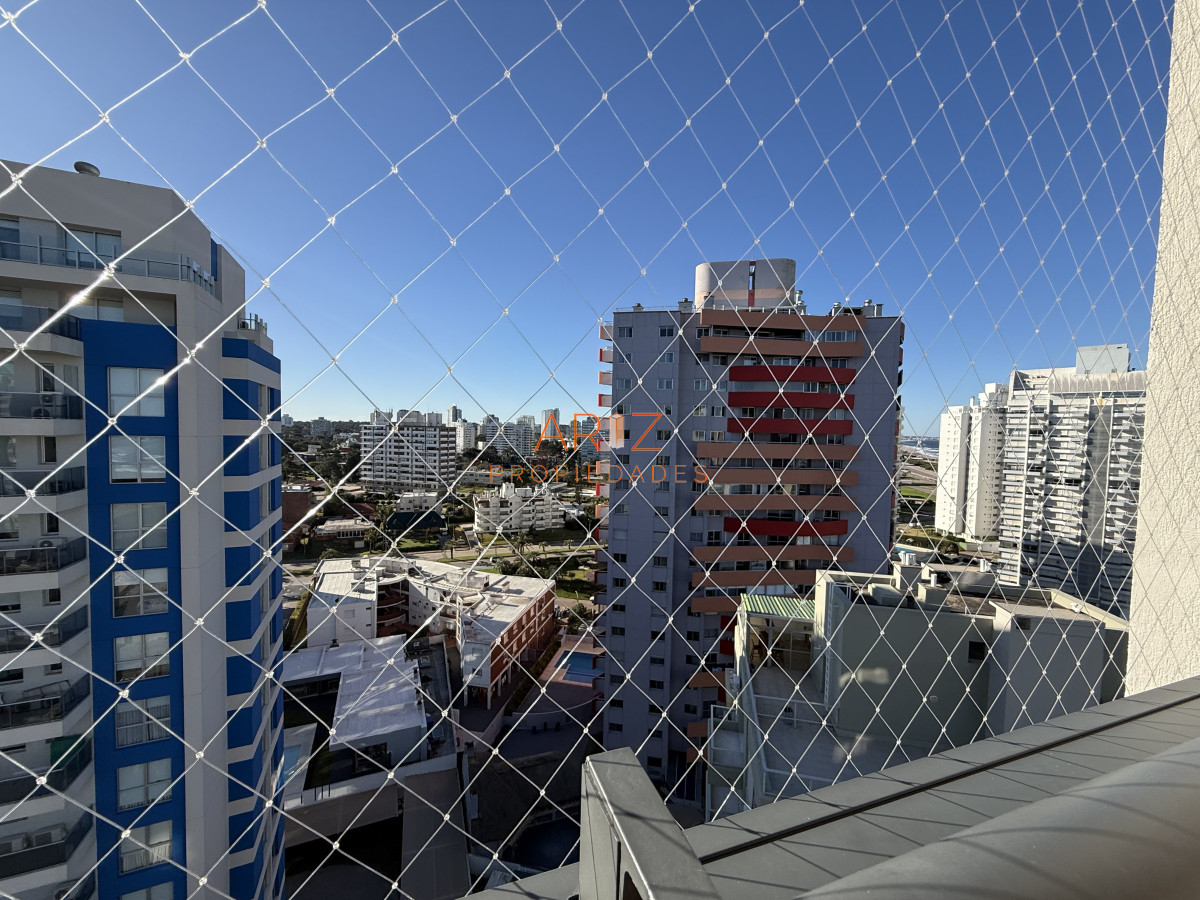 Apartamento ID.1639 - ALQUILER ANUAL 2 DORMITORIOS 1 BAÑO PUNTA DEL ESTE BRAVA