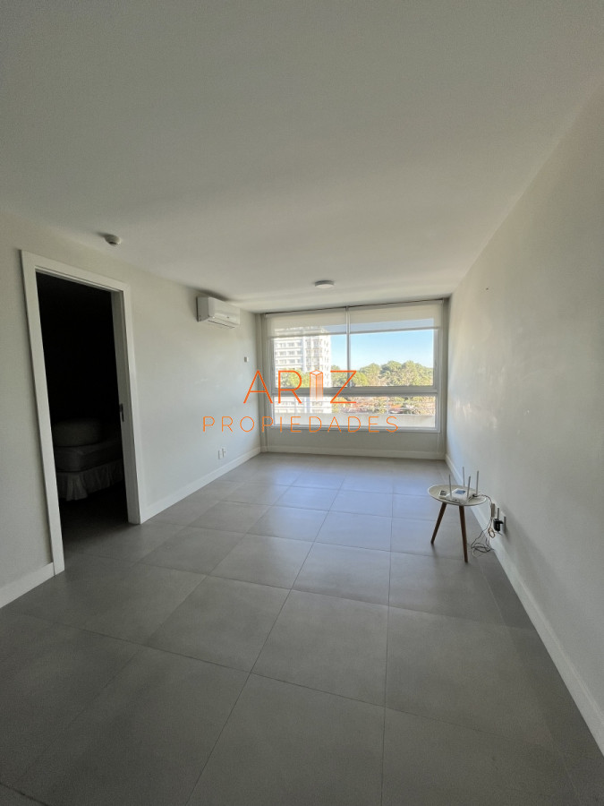 Apartamento ID.1977 - VENTA APARTAMENTO 1 DORMITORIO ROOSEVELT CASI A ESTRENAR MUY LINDO