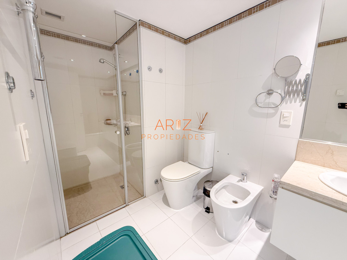 Apartamento ID.2458 - VENTA PRIMERA LINEA BRAVA 2 DORMITORIOS + DEPENDENCIA PUNTA DEL ESTE